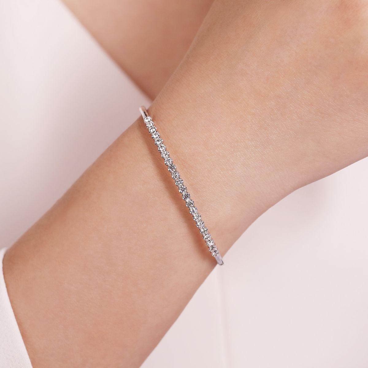 14K White Gold Diamond Bangle - Image 4