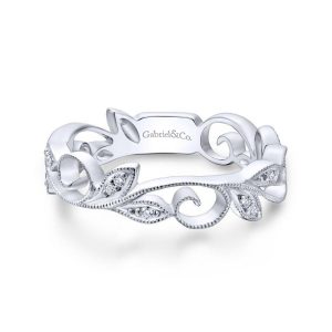 14K White Gold Scrolling Floral Diamond Ring