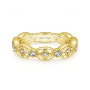 14K Yellow Gold Intricate Cutout Stackable Diamond Ring
