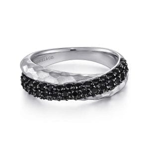 925 Sterling Silver Hammered Black Spinel Criss Cross Ring