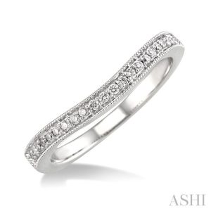 CURVED DIAMOND WEDDING BAND
