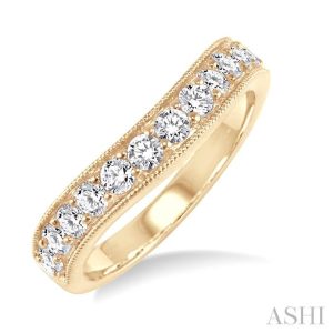 DIAMOND CURVED WEDDING BAND
