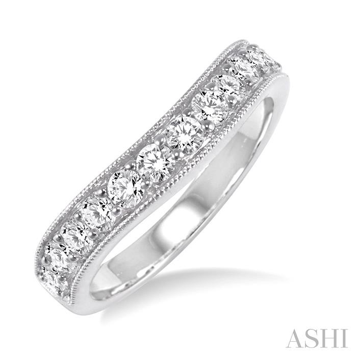 DIAMOND CURVED WEDDING BAND