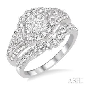 Round Shape Lovebright Diamond Wedding Set