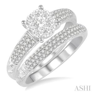 ROUND SHAPE LOVEBRIGHT DIAMOND WEDDING SET