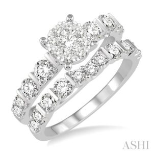 ROUND SHAPE LOVEBRIGHT DIAMOND WEDDING SET