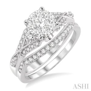 ROUND SHAPE LOVEBRIGHT DIAMOND WEDDING SET