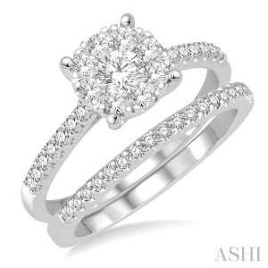 Round Shape Lovebright Diamond Wedding Set