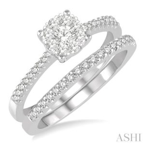 Round Shape Lovebright Diamond Wedding Set