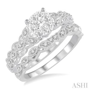 Round Shape Lovebright Diamond Wedding Set