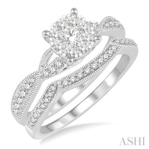 Round Shape Lovebright Diamond Wedding Set