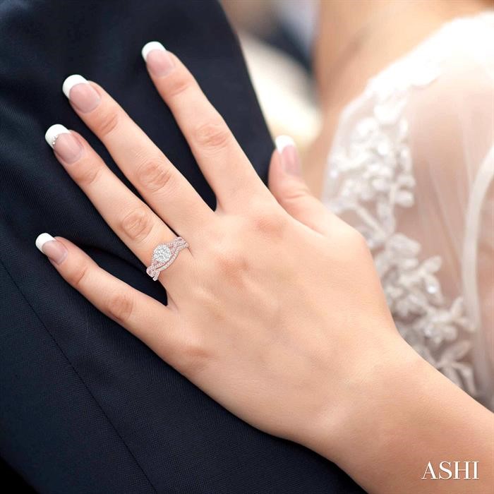 Round Shape Lovebright Diamond Wedding Set - Image 4