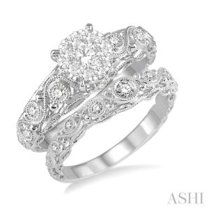 Round Shape Lovebright Diamond Wedding Set