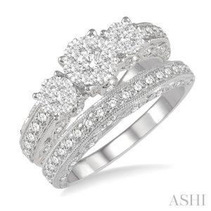 ROUND SHAPE PAST PRESENT & FUTURE LOVEBRIGHT DIAMOND WEDDING SET