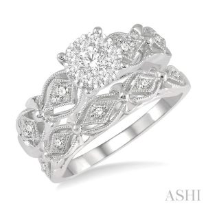 Round Shape Lovebright Diamond Wedding Set