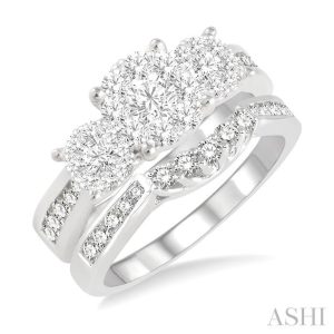 ROUND SHAPE PAST PRESENT & FUTURE LOVEBRIGHT DIAMOND WEDDING SET