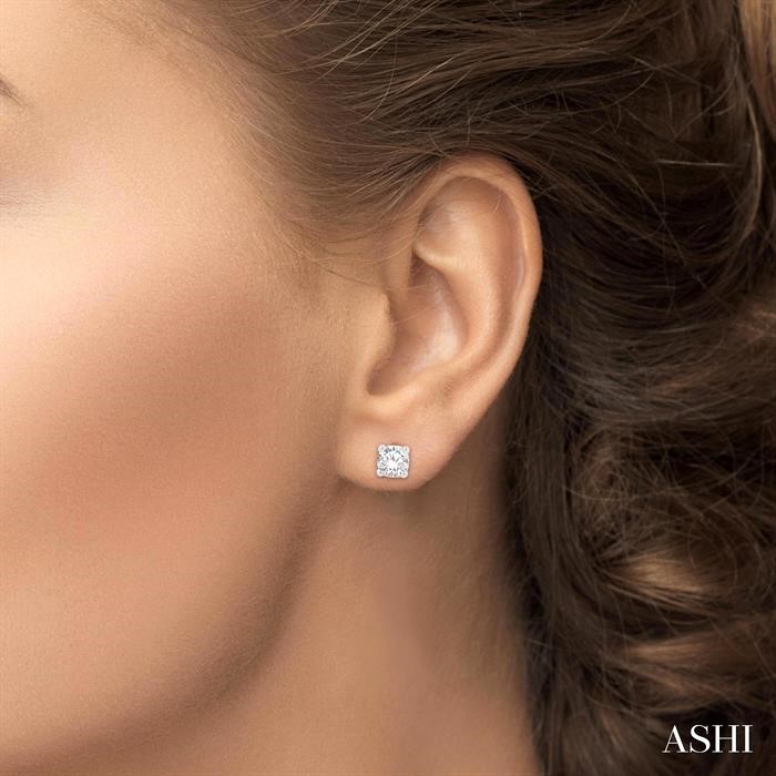 Round Shape Diamond Stud Earrings - Image 4