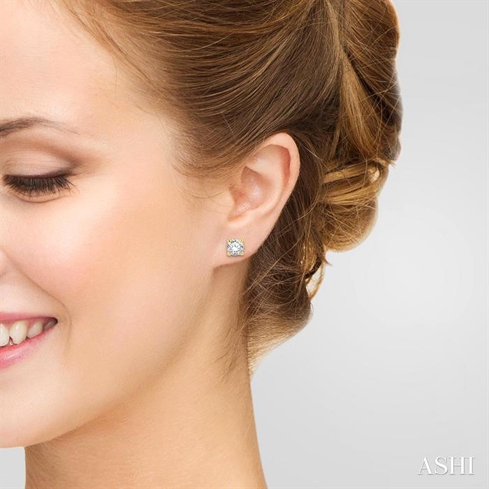 Round Shape Diamond Stud Earrings - Image 4