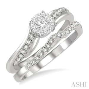 Round Shape Lovebright Diamond Wedding Set