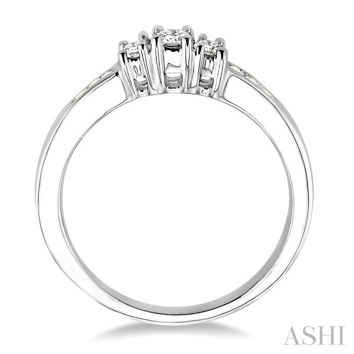 Round Shape Past Present & Future Diamond Engagement Ring - Image 3