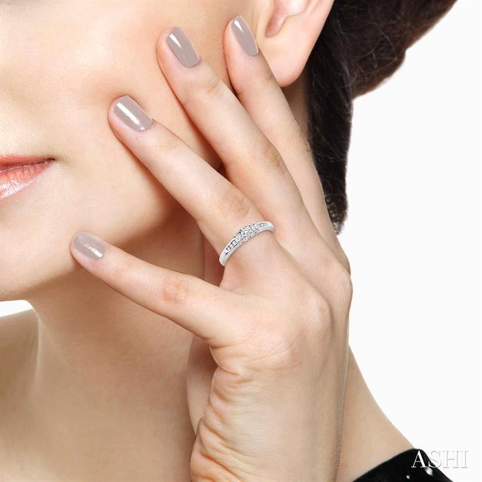 Round Shape Past Present & Future Diamond Engagement Ring - Image 4
