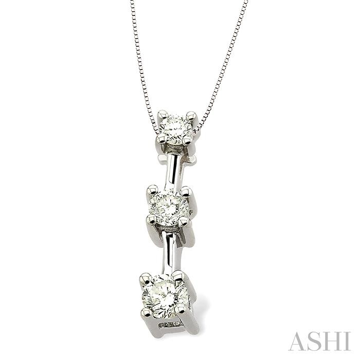 Round Shape Past Present & Future Diamond Pendant - Image 2