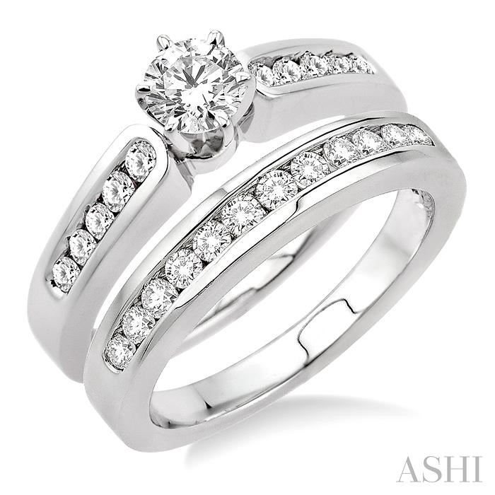 ROUND SHAPE DIAMOND WEDDING SET