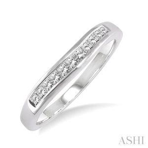 CHANNEL SET DIAMOND CURVED WEDDING BAND
