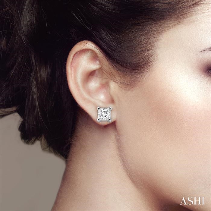 PRINCESS SHAPE DIAMOND STUD EARRINGS - Image 4