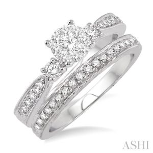 Round Shape Lovebright Diamond Wedding Set