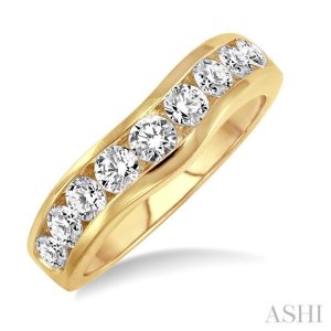 CHANNEL SET DIAMOND CURVED WEDDING BAND