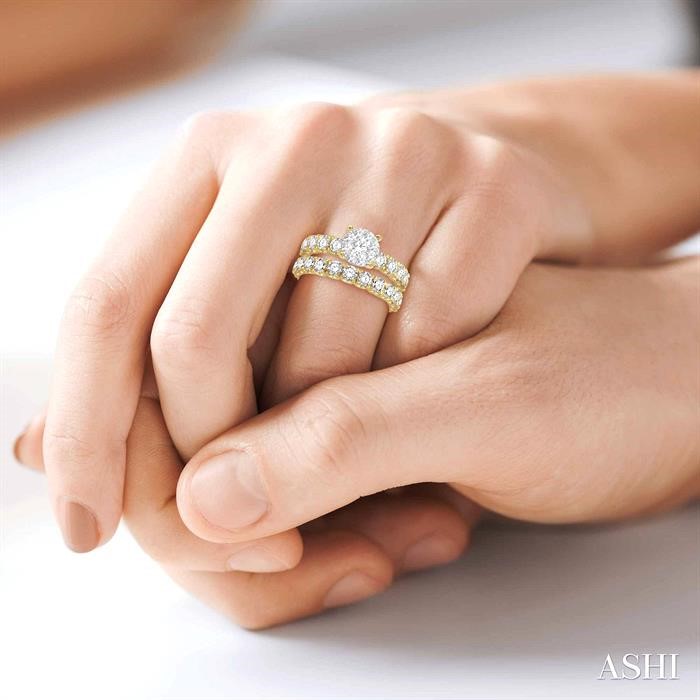 Round Shape Lovebright Diamond Wedding Set - Image 4