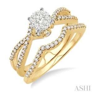 Round Shape Lovebright Diamond Wedding Set