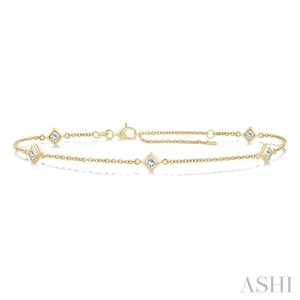 Princess Shape Diamond Station Chain Bracelet
