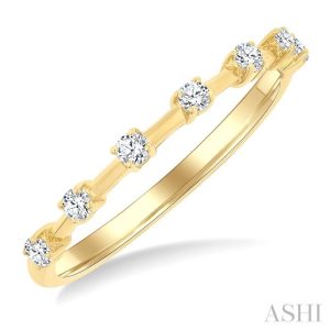 Floating Diamond Fashion Band
